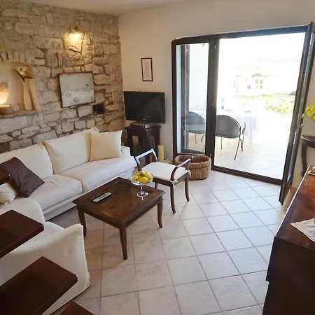 Sea View House Olja * 罗维尼